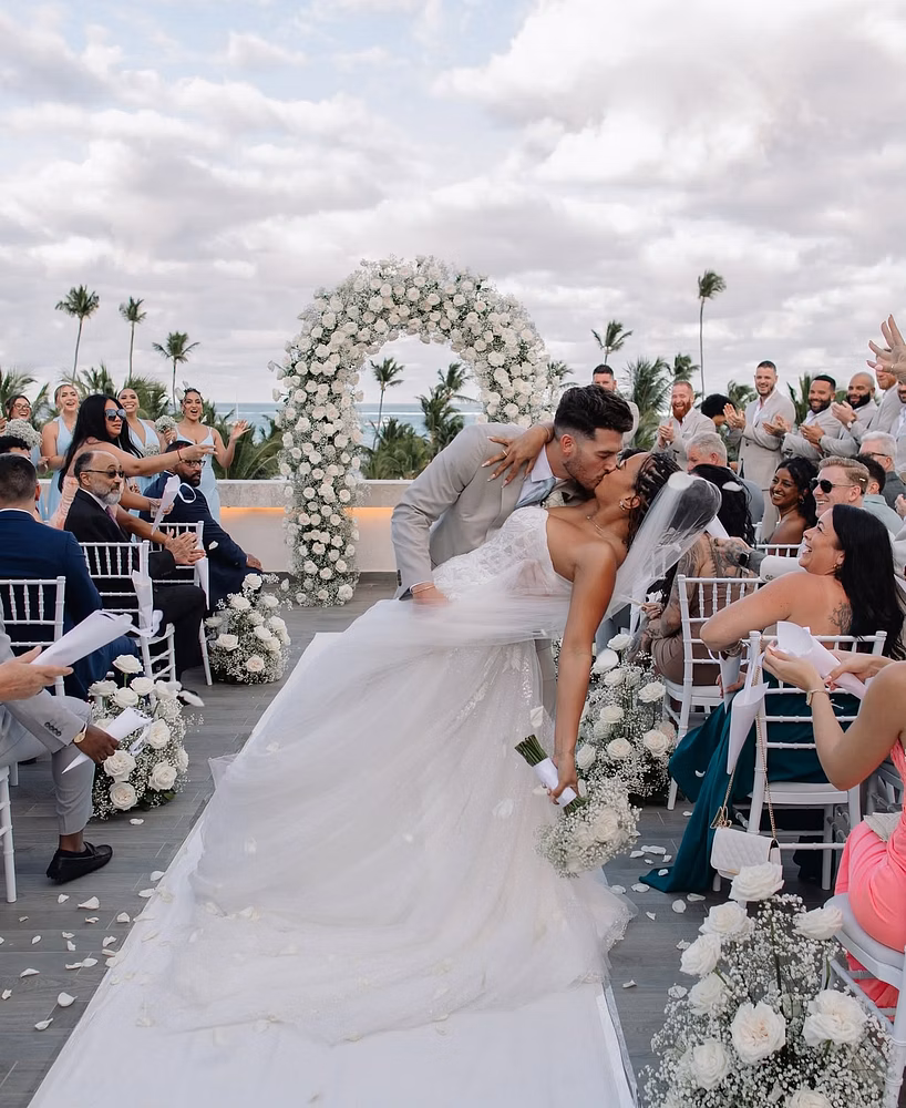 IMG_BCD5B4DB57C4-1 IMG_BCD5B4DB57C4-1